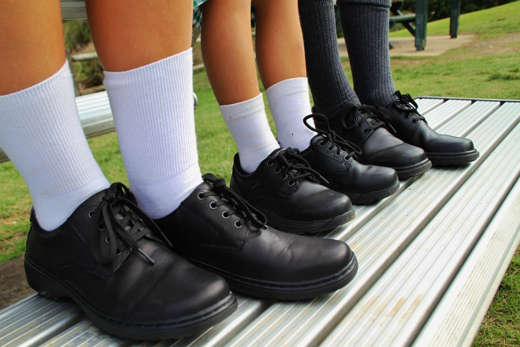 School Shoes – Important tips for the right fit | ProMed Clinic